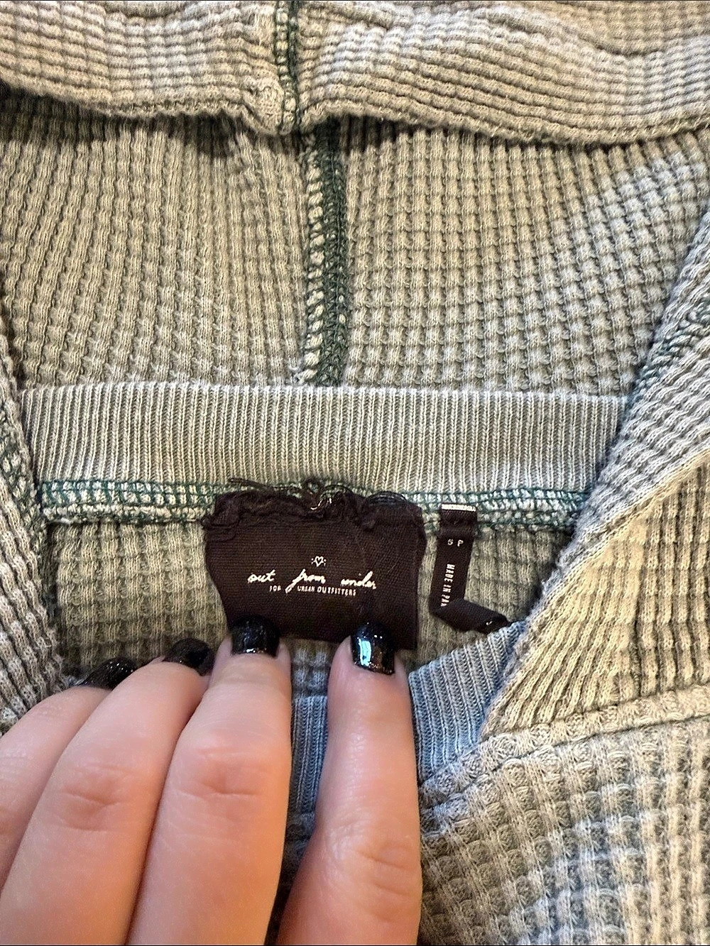 Urban Outfitters Green Checkered Hoodie Size Medium - Picture 3 of 3